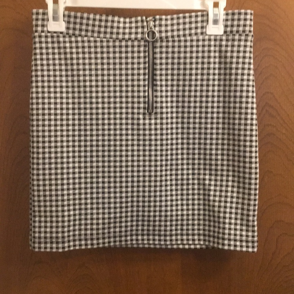 H&M Black & White Gingham O-Ring Zip Up Skirt